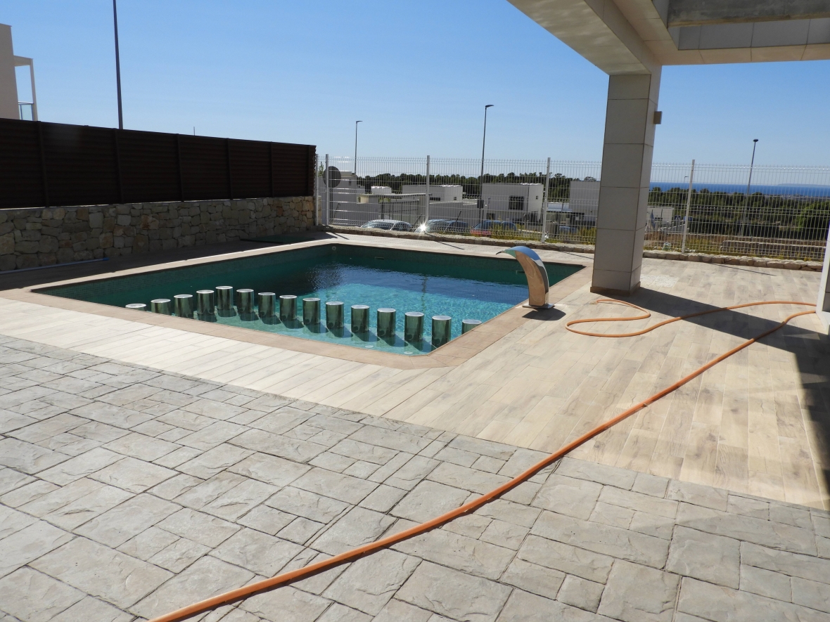 VILLA MODERNA EN VENTA EN FINESTRAT