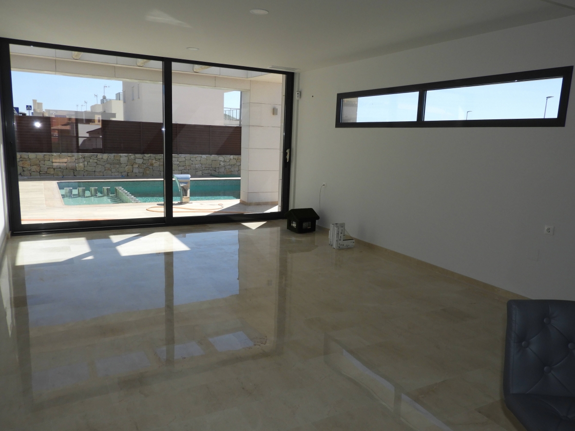VILLA MODERNA EN VENTA EN FINESTRAT