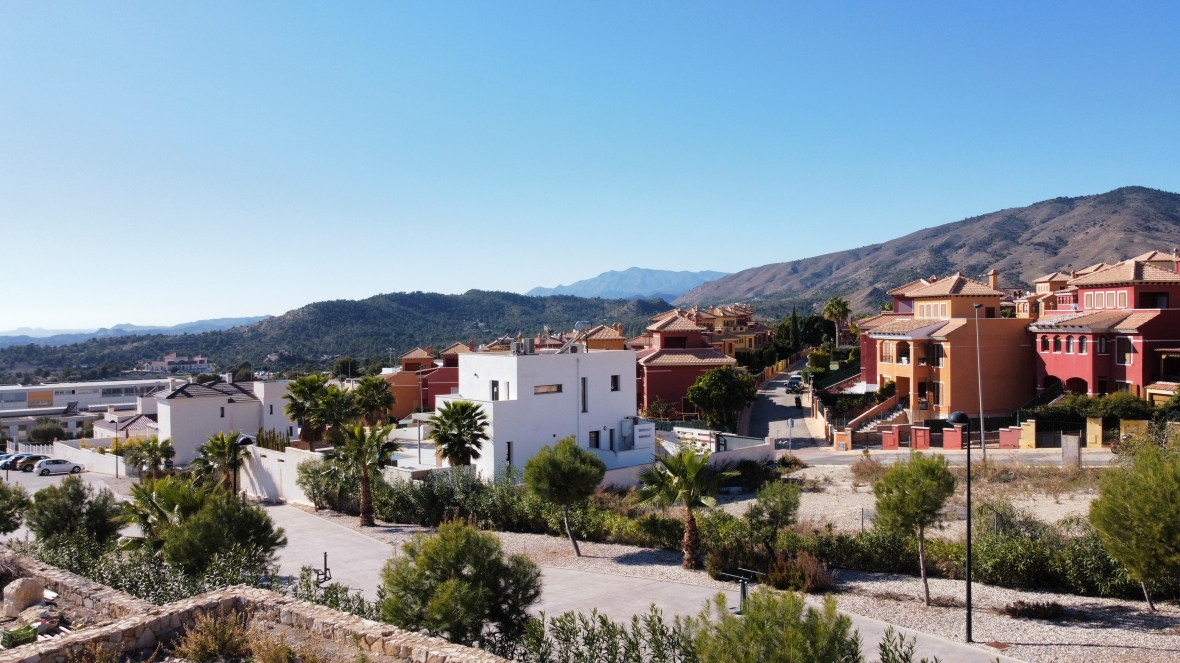VILLA MODERNA EN VENTA EN FINESTRAT