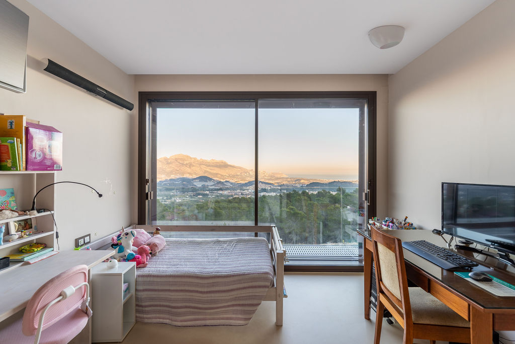 Esplendida villa en venta  en Polop de la Marina