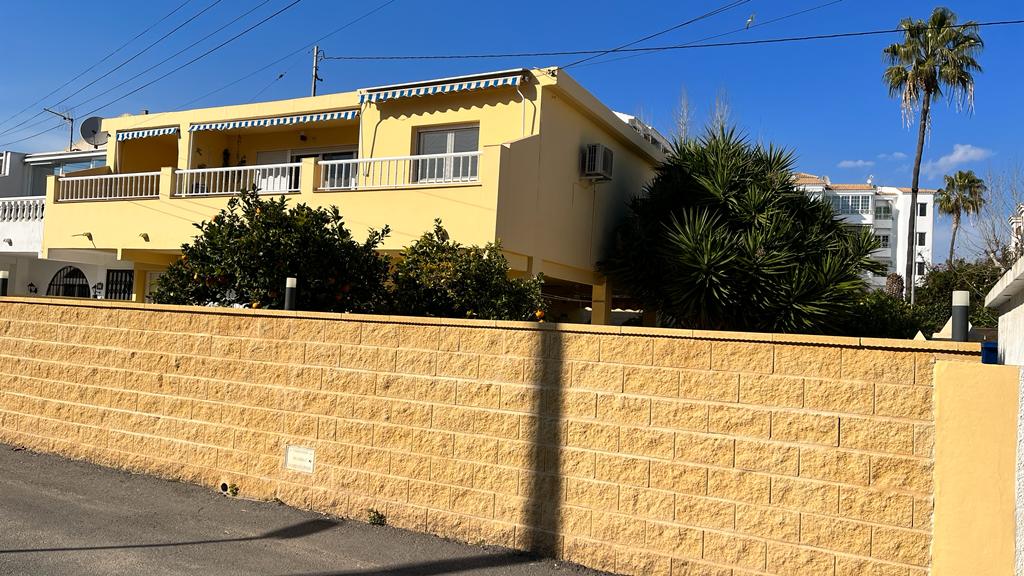 VILLA FOR SALE IN ALBIR