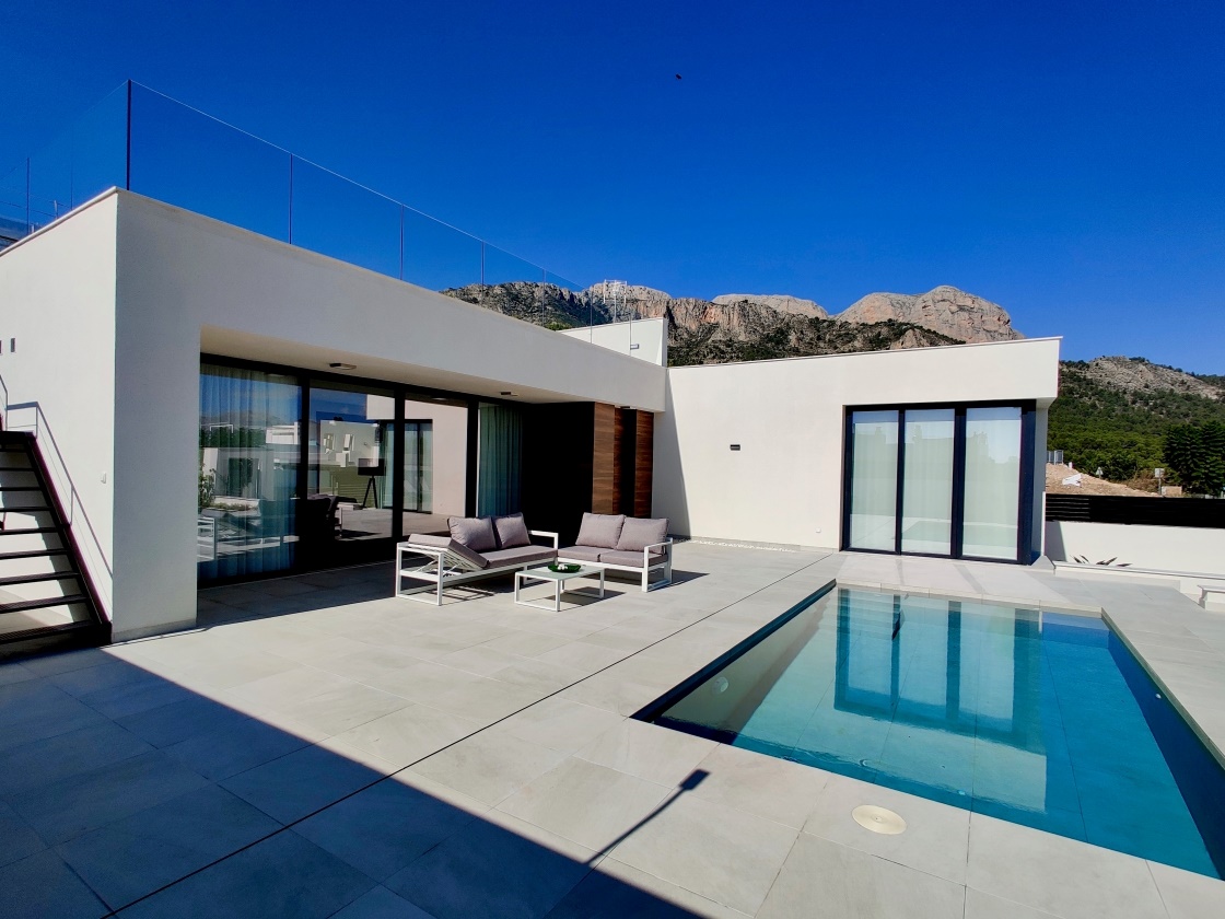 VILLAS MODERNAS  EN VENTA EN POLOP