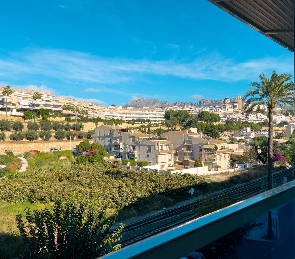 AMPLIO APARTAMENTO EN VENTA EN ALTEA PLAYA