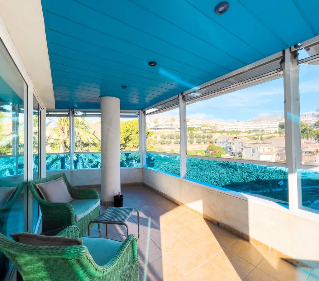 AMPLIO APARTAMENTO EN VENTA EN ALTEA PLAYA
