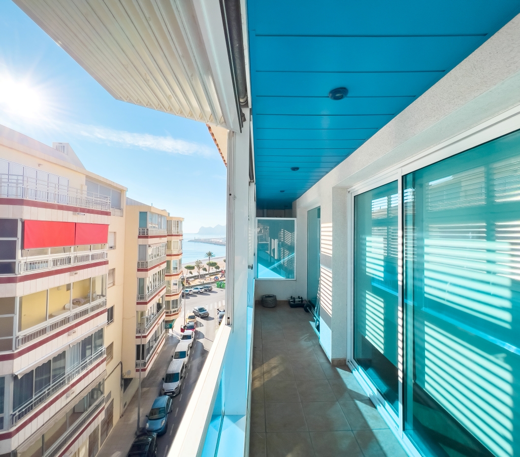 AMPLIO APARTAMENTO EN VENTA EN ALTEA PLAYA