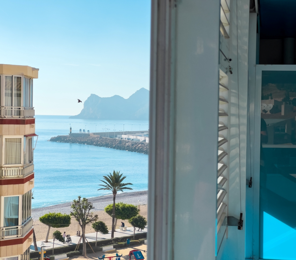 AMPLIO APARTAMENTO EN VENTA EN ALTEA PLAYA