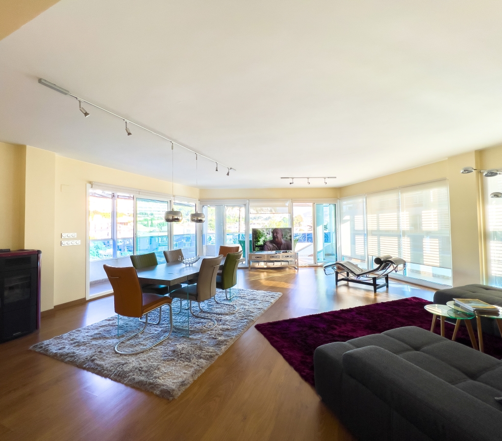 AMPLIO APARTAMENTO EN VENTA EN ALTEA PLAYA