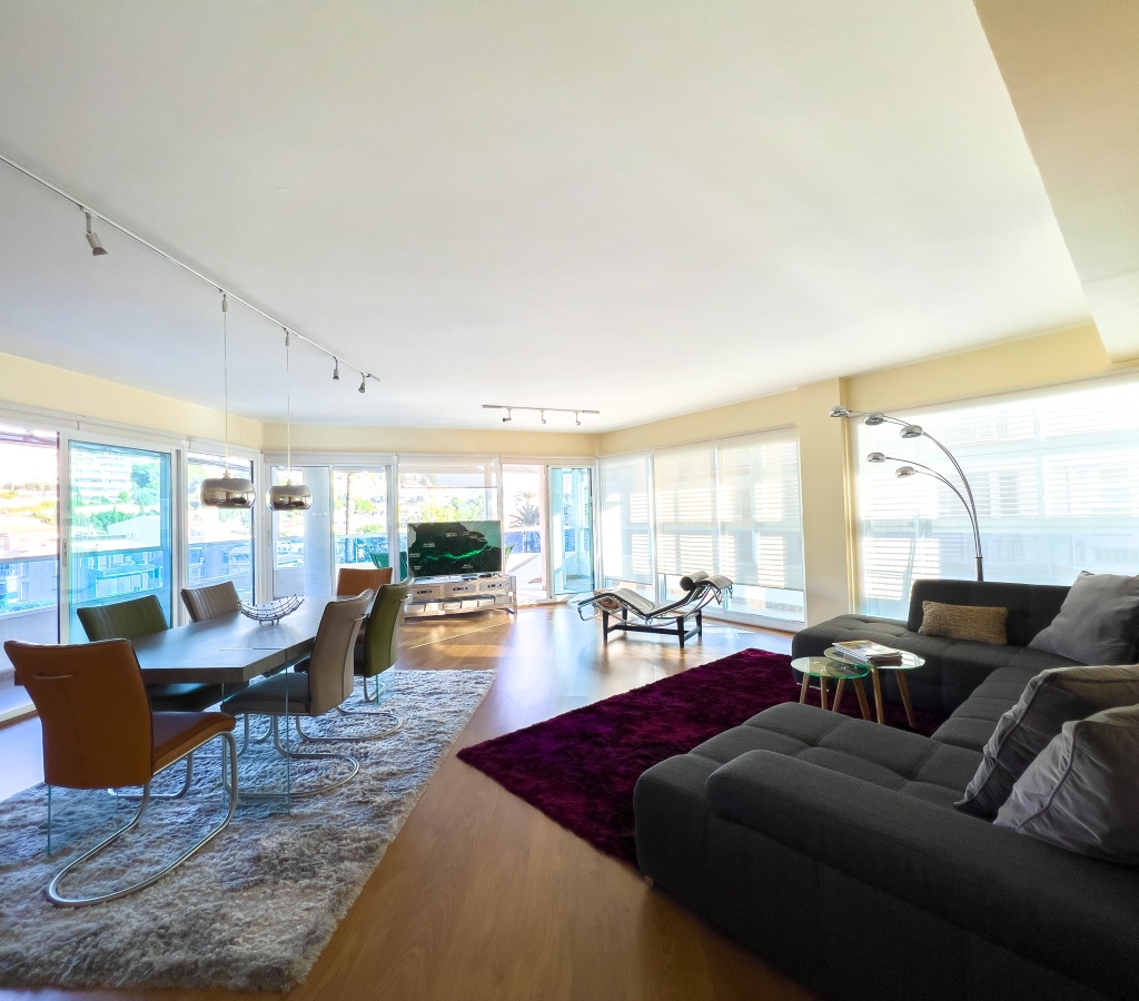 AMPLIO APARTAMENTO EN VENTA EN ALTEA PLAYA