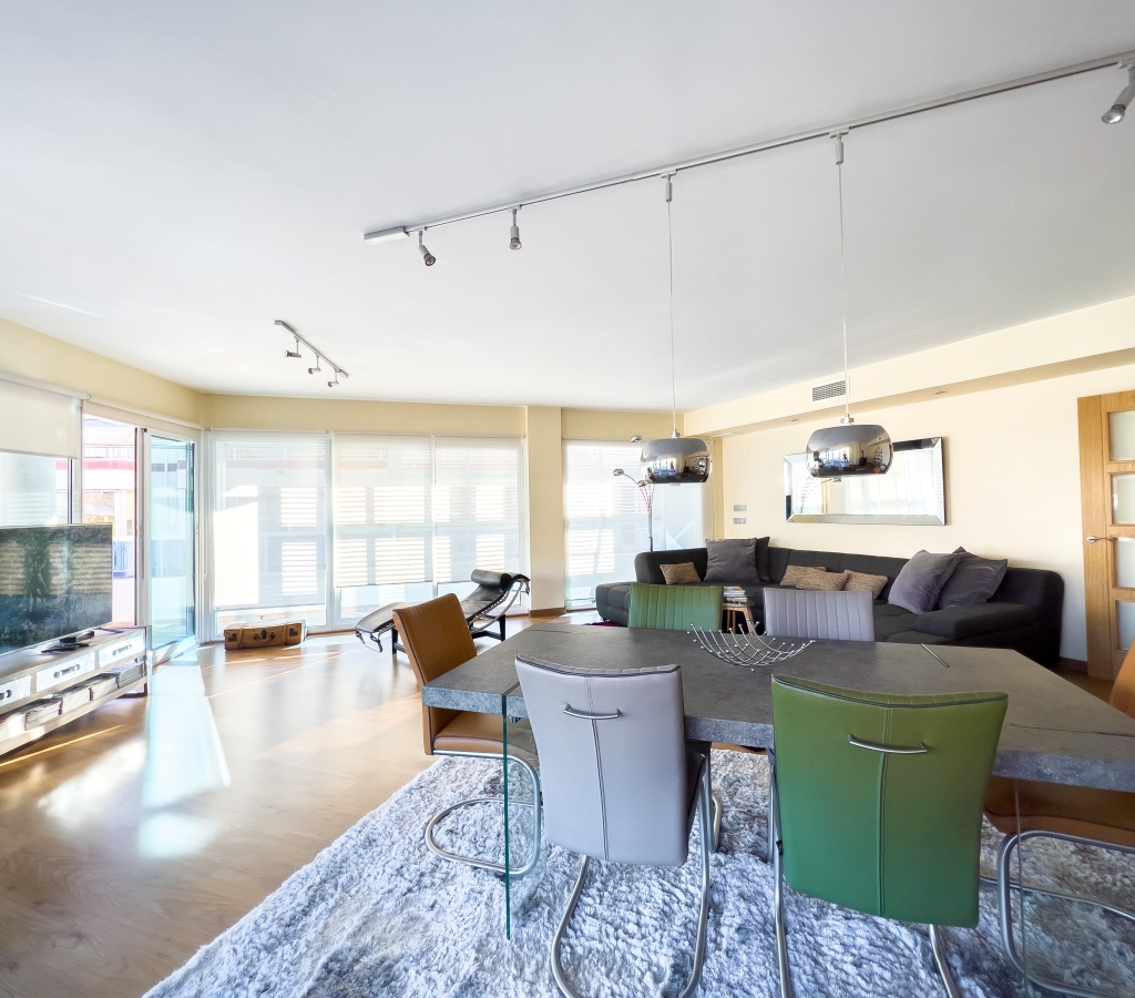 AMPLIO APARTAMENTO EN VENTA EN ALTEA PLAYA