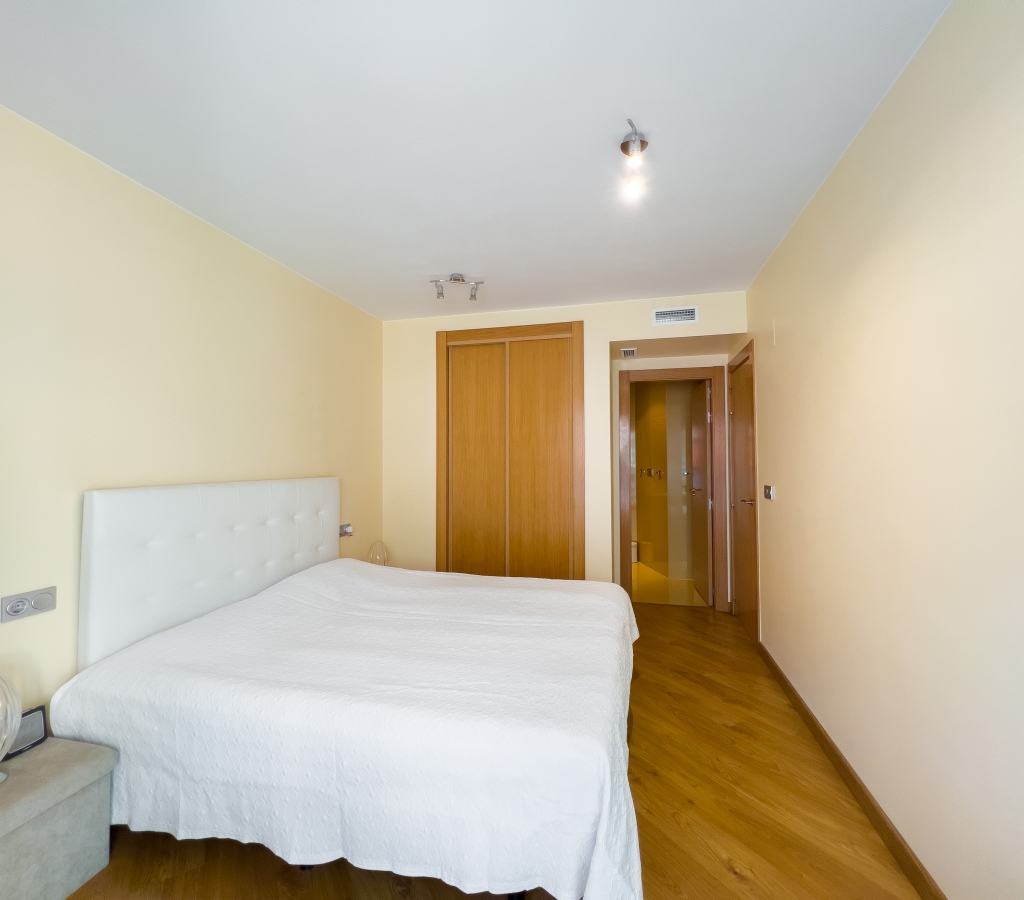 AMPLIO APARTAMENTO EN VENTA EN ALTEA PLAYA