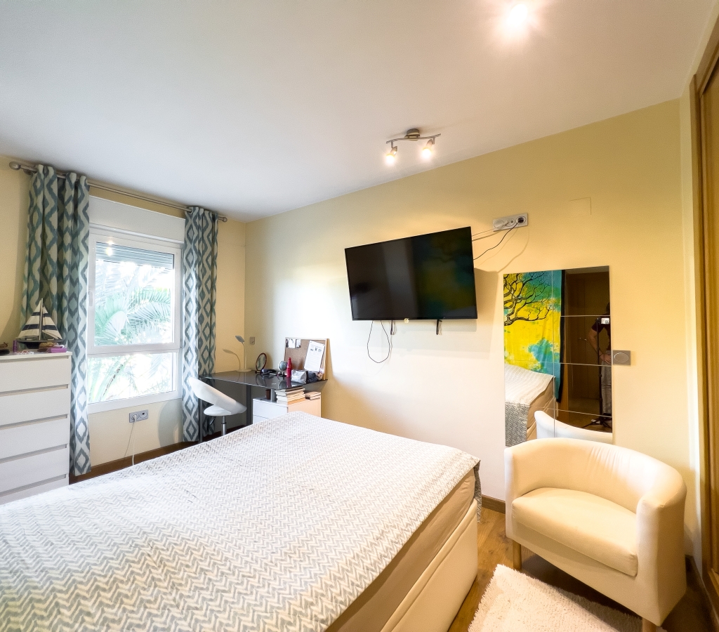 AMPLIO APARTAMENTO EN VENTA EN ALTEA PLAYA