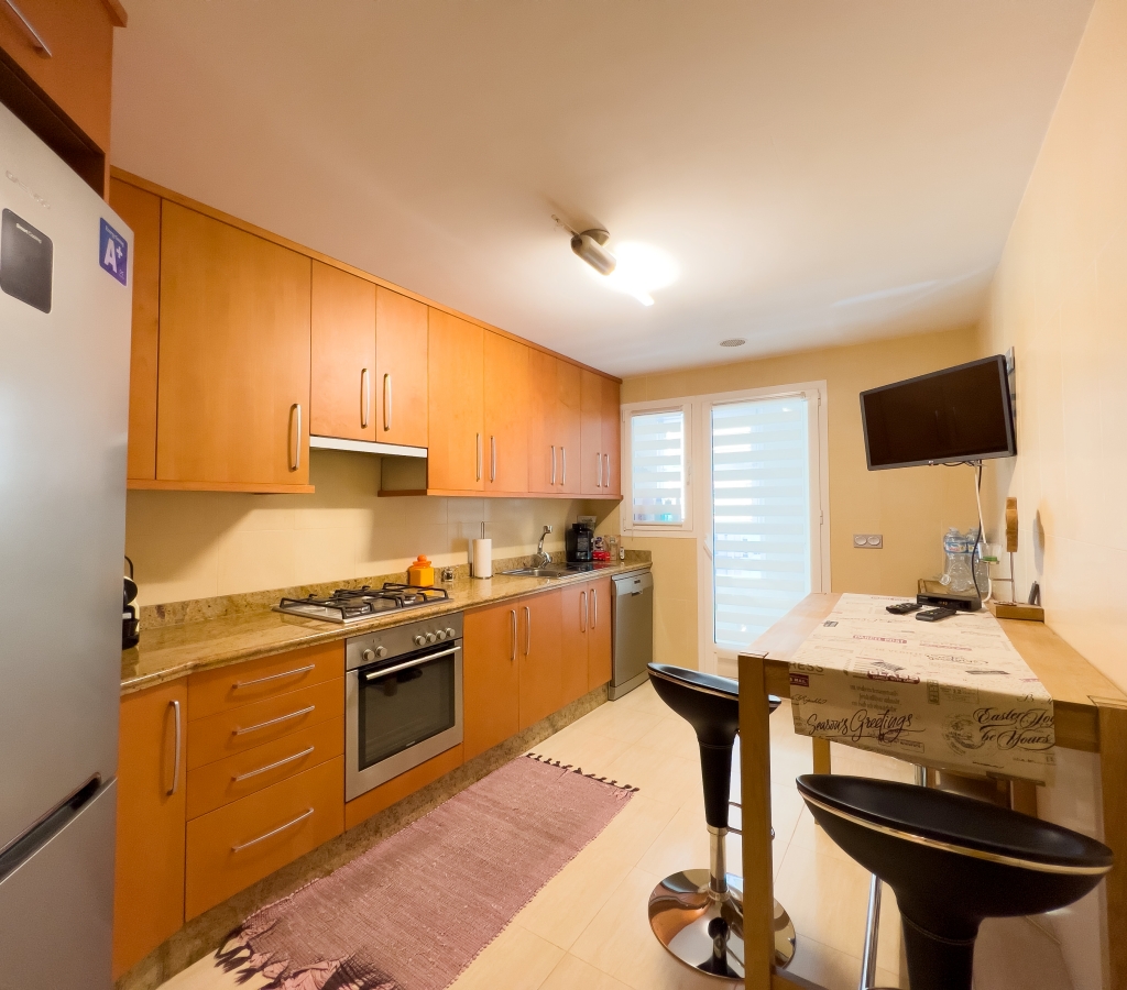 AMPLIO APARTAMENTO EN VENTA EN ALTEA PLAYA