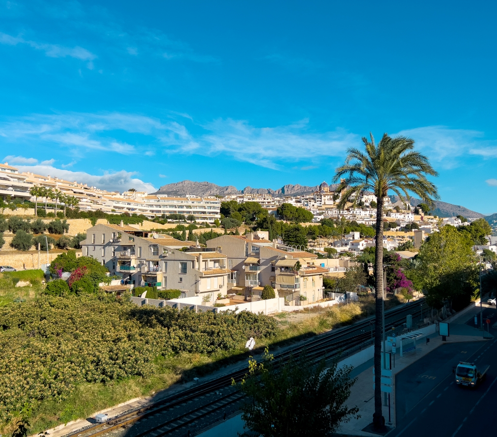 AMPLIO APARTAMENTO EN VENTA EN ALTEA PLAYA