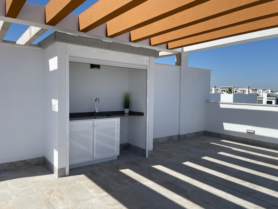 WOONCOMPLEX TE KOOP MET LUXE APPARTEMENTEN EN PENTHOUSES
