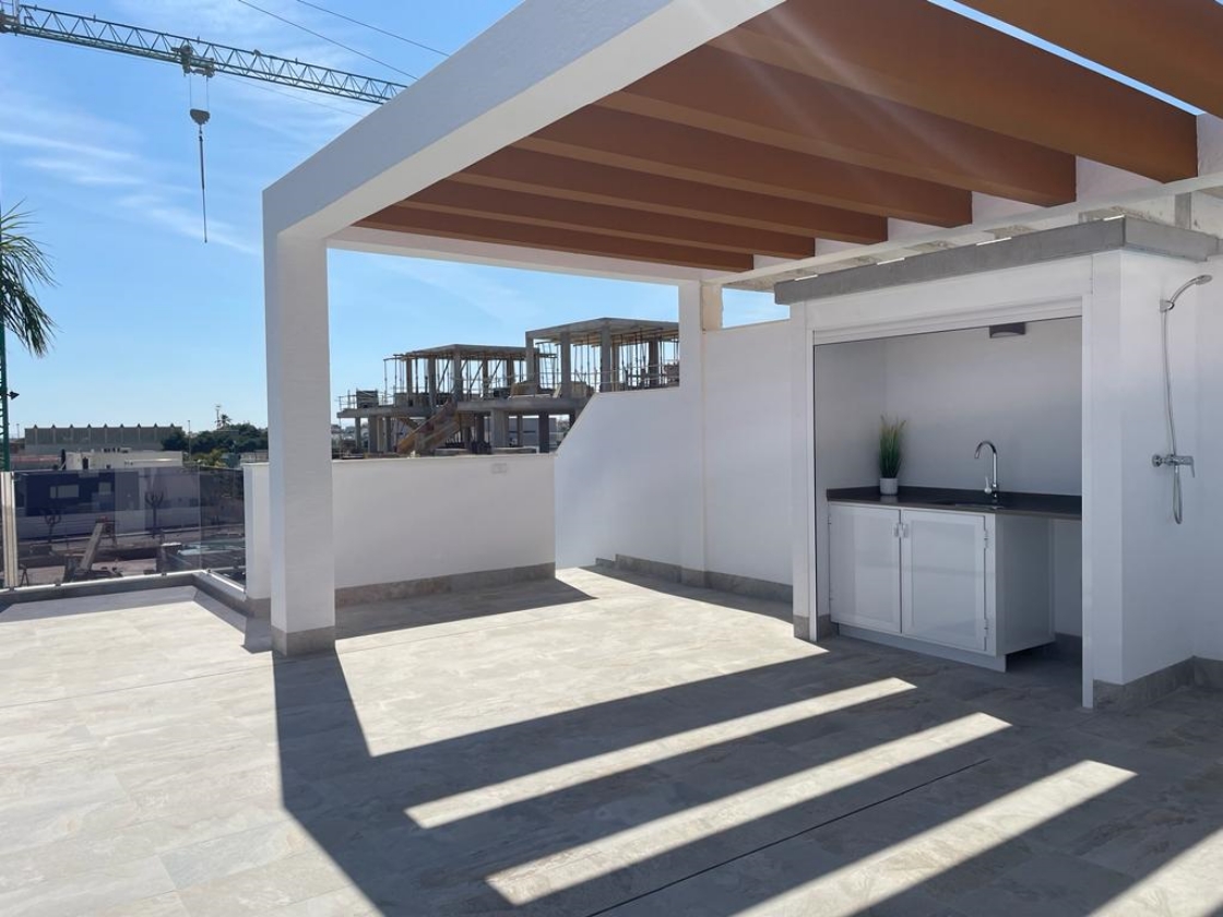 WOONCOMPLEX TE KOOP MET LUXE APPARTEMENTEN EN PENTHOUSES