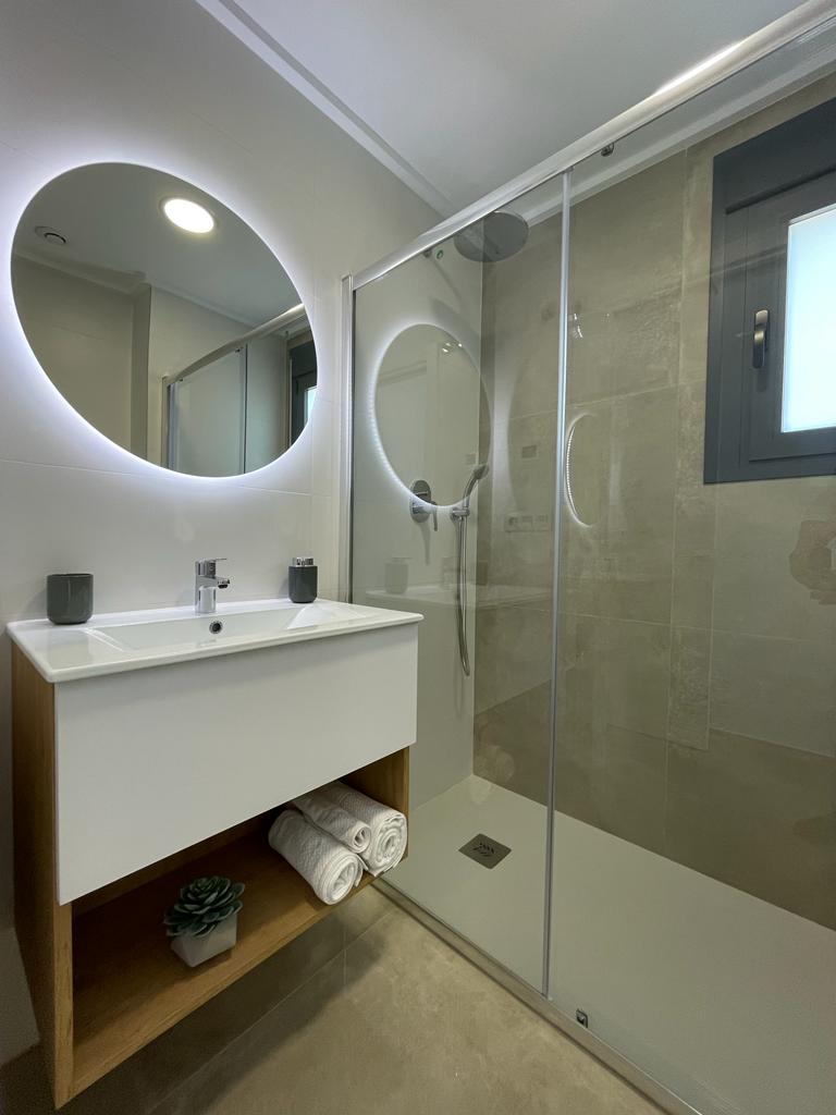 WOONCOMPLEX TE KOOP MET LUXE APPARTEMENTEN EN PENTHOUSES