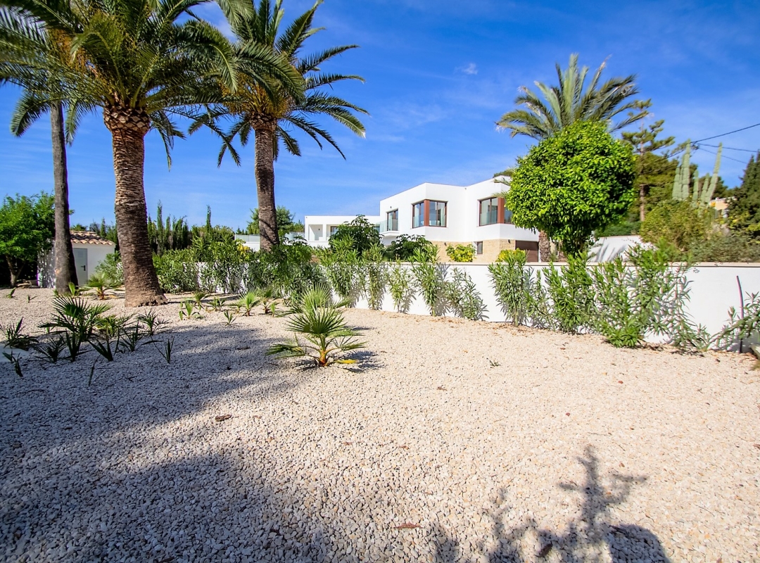 Amplia y moderna villa en venta en el Planet -Altea