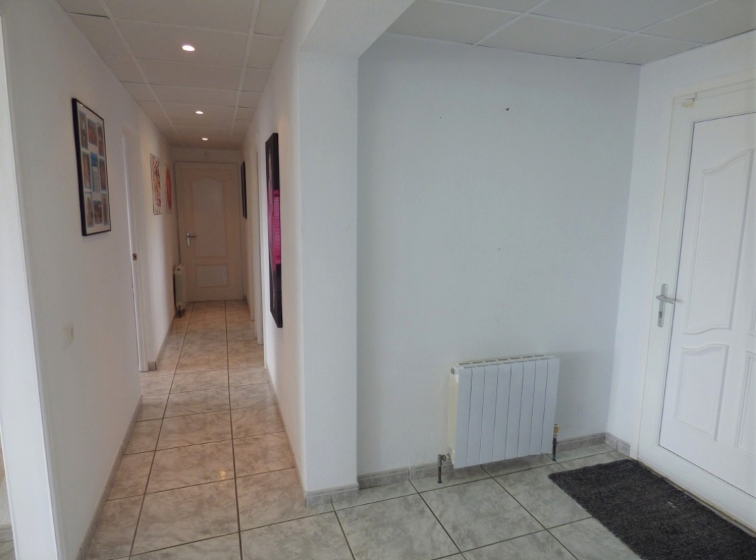 VILLA CON VISTAS EN VENTA EN POLOP