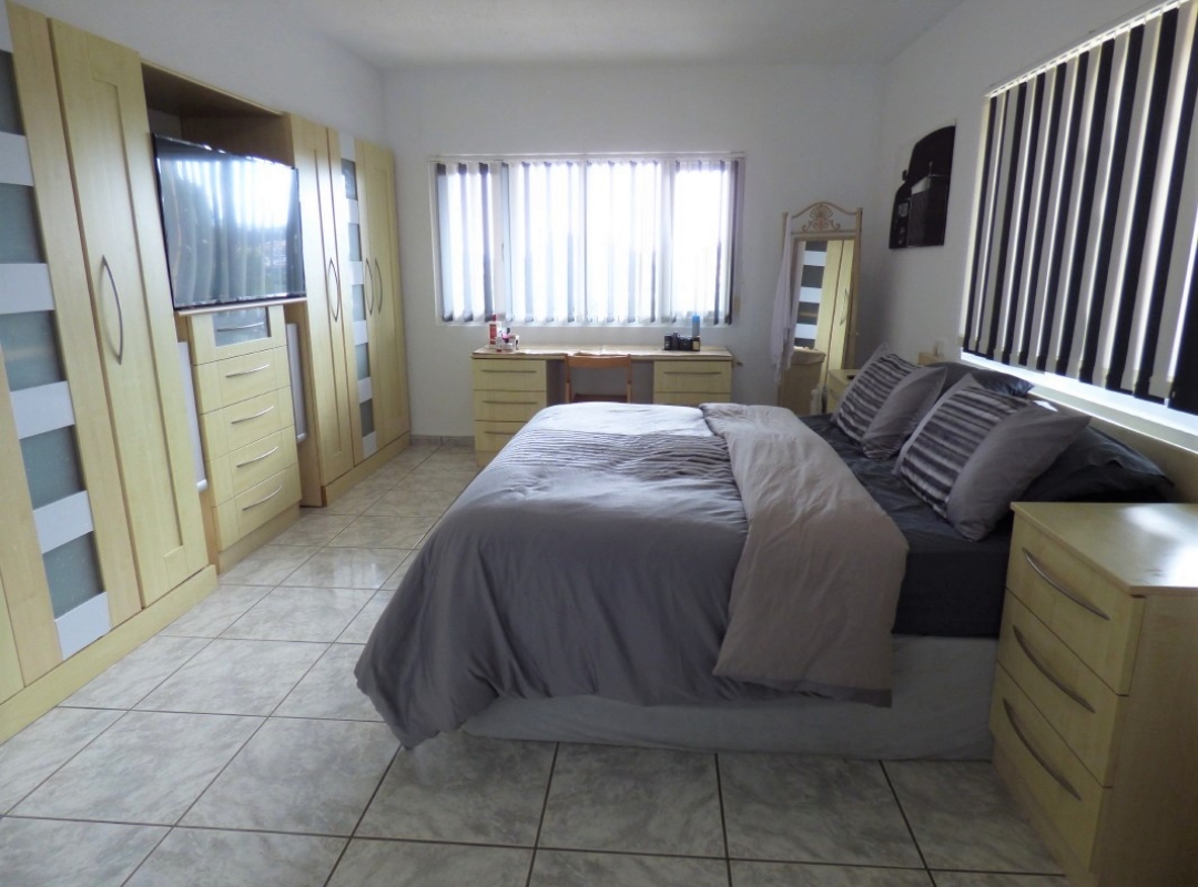 VILLA CON VISTAS EN VENTA EN POLOP
