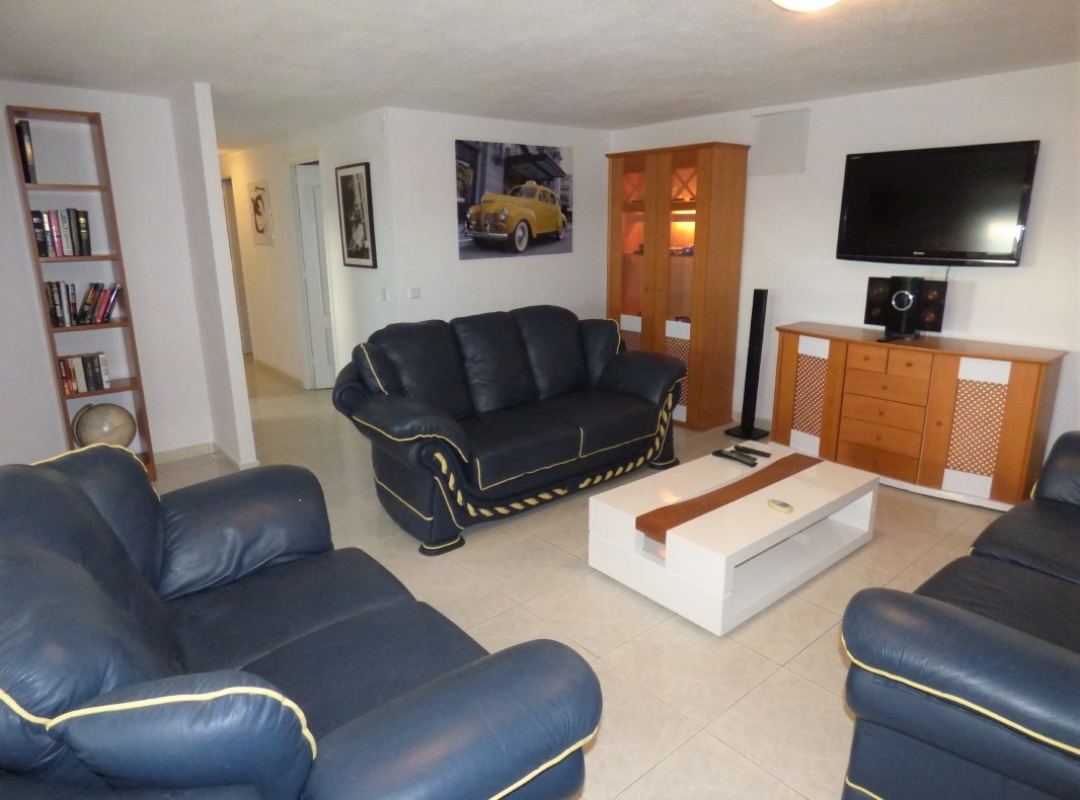 VILLA CON VISTAS EN VENTA EN POLOP