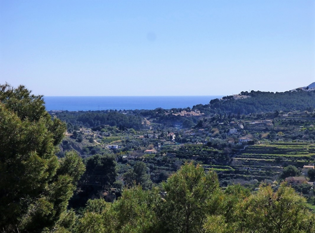 VILLA CON VISTAS EN VENTA EN POLOP