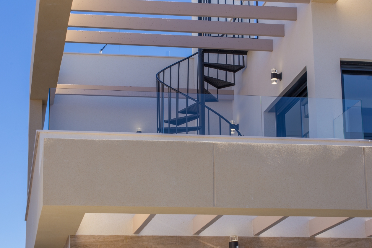 SEHR SONNIGE VILLA ZUM VERKAUF IN LOS MONTESINOS