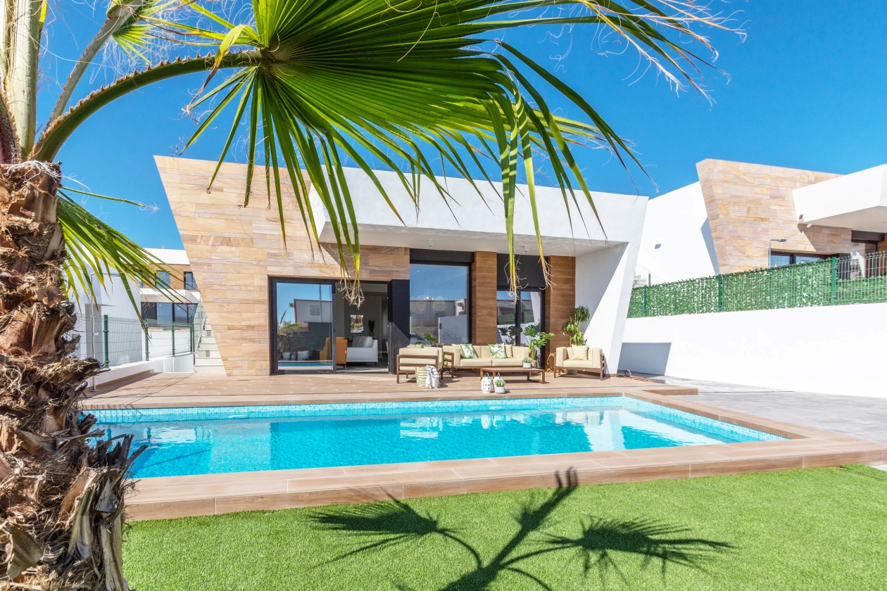Villa Moderna en venta  con vistas al mar en Finestrat