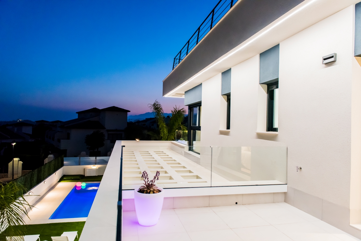 Moderne villa's te koop in Sierra Cortina